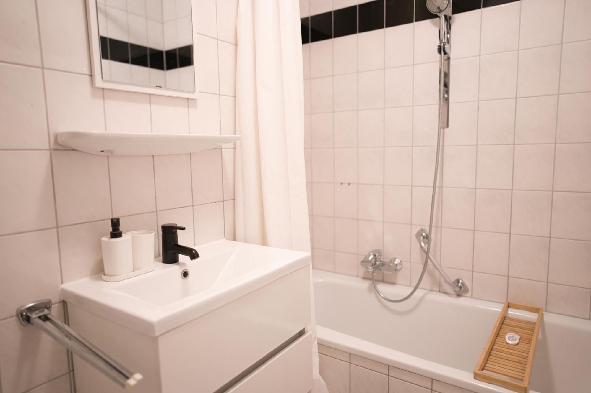 Moderne Ferienwohnung In Leimen Mit Balkon, Wehome Komfort 外观 照片
